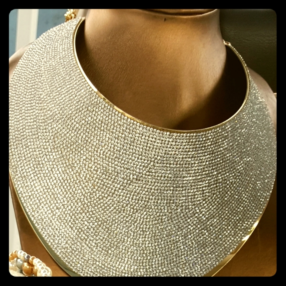 Rhinestone collar